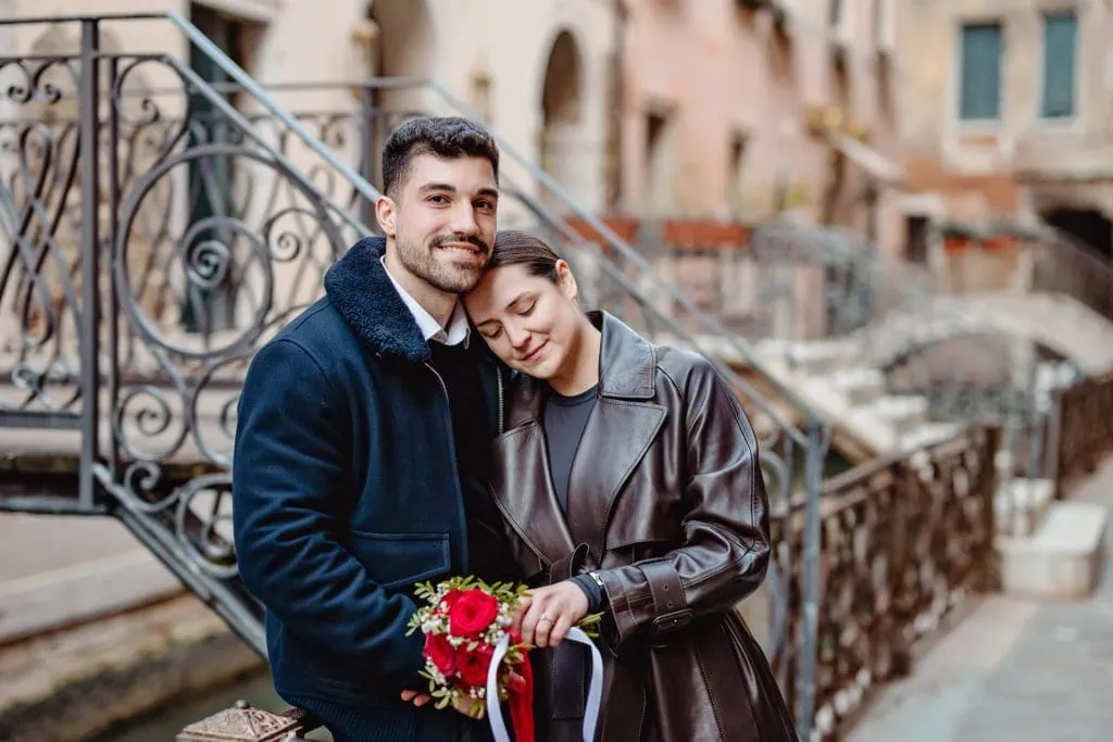 Intimate proposal in a hidden Venetian square, one of the best places to propose in Venice.