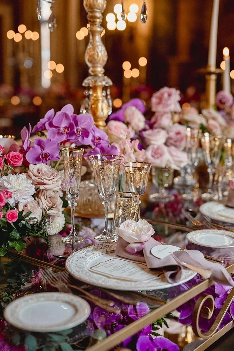 Elegant wedding tables set for the reception in the Stanza della Musica, Venice – wedding photography Venice.
