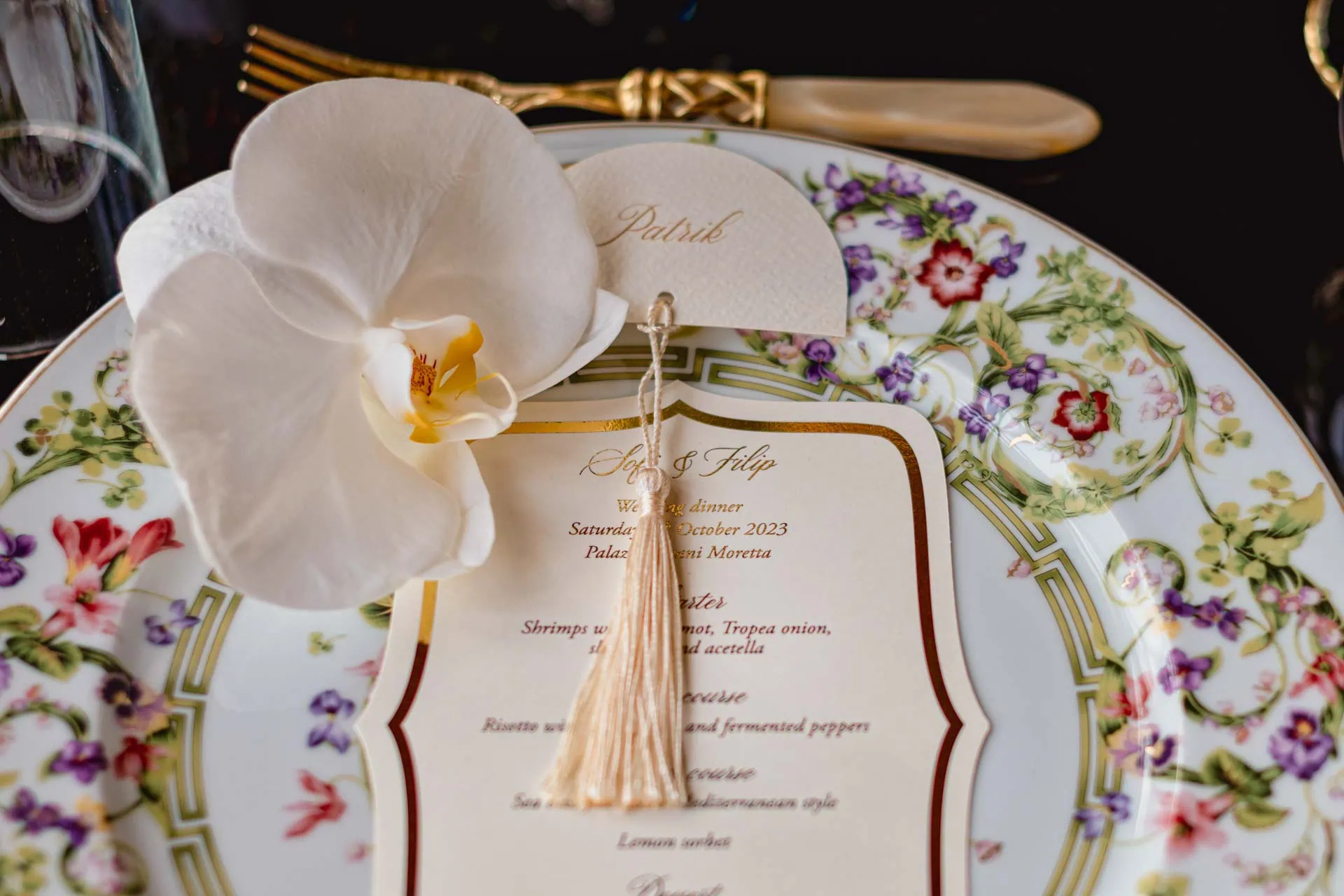 A couple during a symbolic wedding in Venice captured inside the historic Pisani Moretta palace.