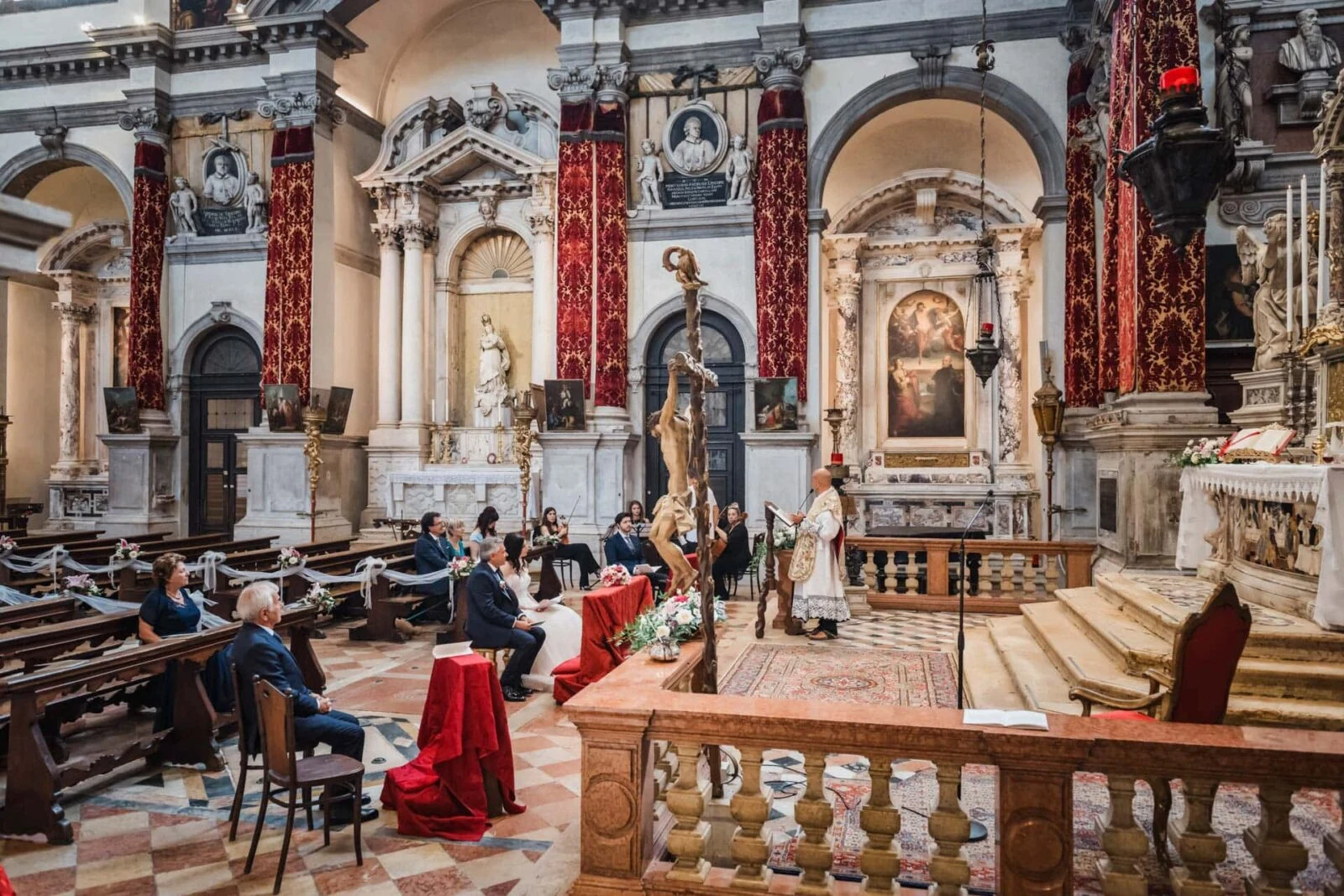 Romantic church wedding ceremony in Venice with historic charm.