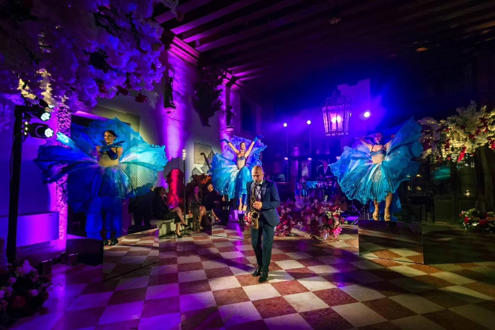 Elegant wedding reception at Pisani Moretta, a historic Venetian palace.