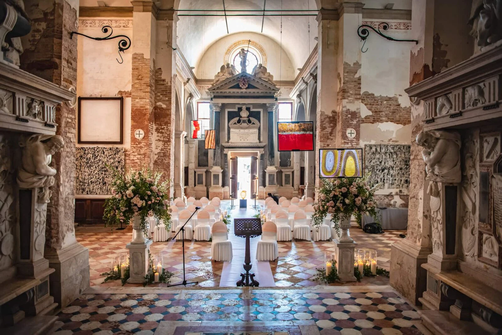 San Clemente Palace Kempinski, a Venice iconic location for wedding on a private island with lagoon views.