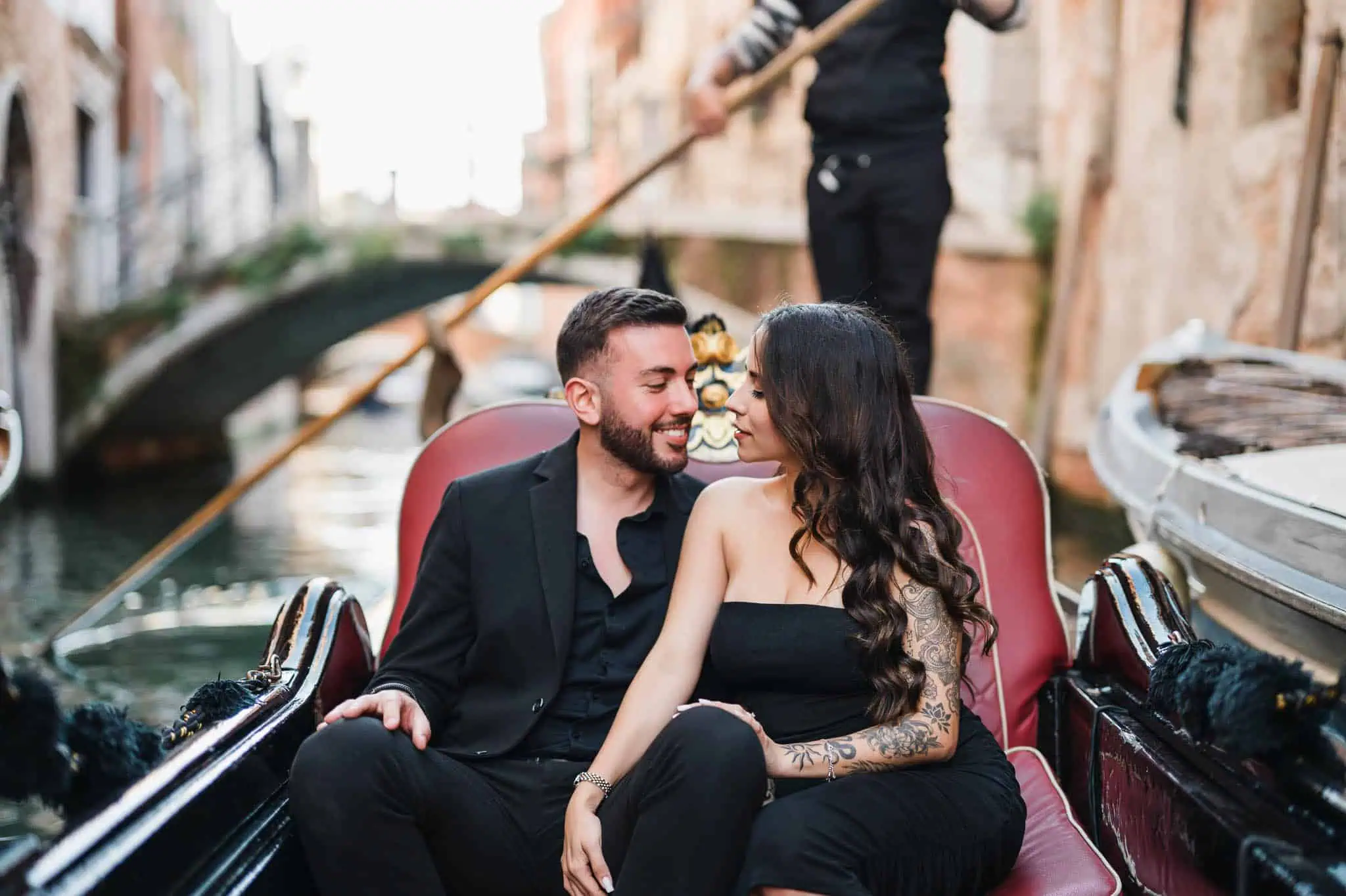 Romantic couple in Venice gondola, Love Proposal, Engagement Photography, Venice honeymoon photos, romantic Venice photos.