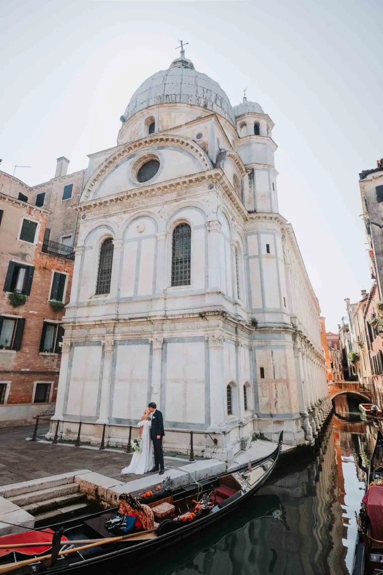 Venice Honeymoon Photographer : Turn Your Trip into a Love Story
