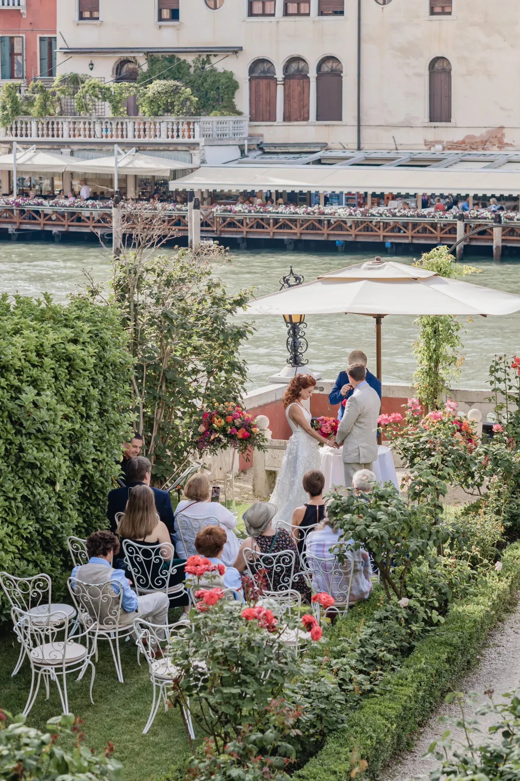 Symbolic wedding in Venice captured by a local professional wedding photographer