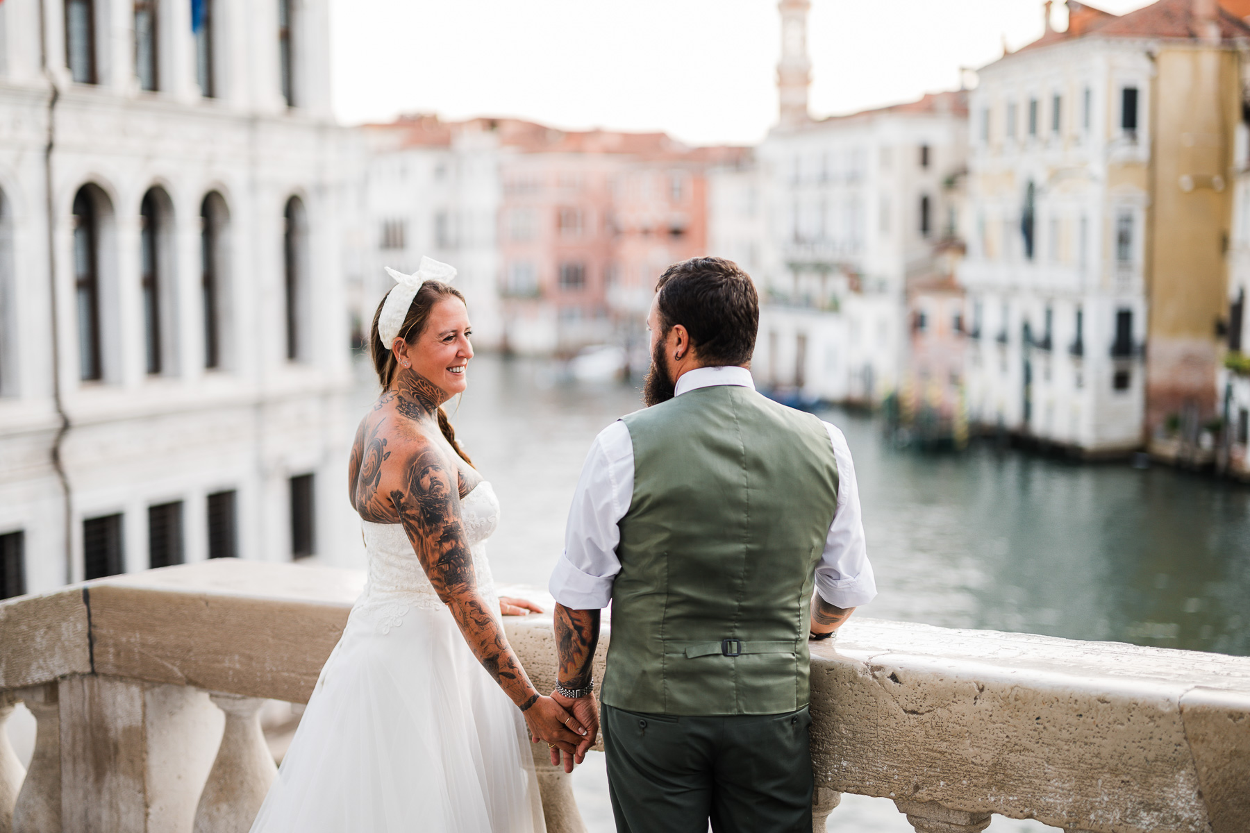 Sunrise Honeymoon Story in Venice 5 LoreVenice